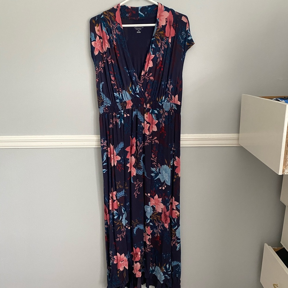 Isabel XLL maternity high low dress